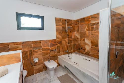 Inviting 3-bed Villa In Playa Blanca