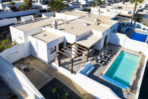 Lava And Sea- Private Pool, Amazing Sea Views