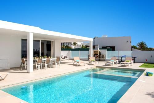 Villa Esmerad By Villa Plus