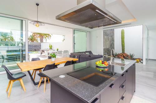 Villa Wave 2 By Villa Plus