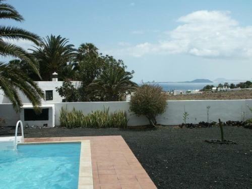 Villa Mit Pool Und Herrlichem Meerblick