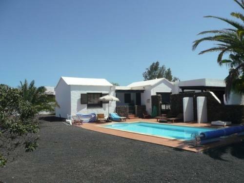 Villa Mit Pool Und Herrlichem Meerblick