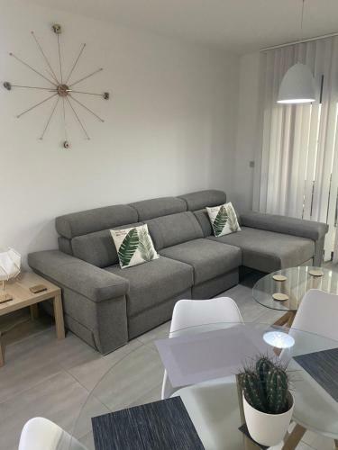 Beautiful Modern 2 Bedroom, 2 Bathroom Apartment