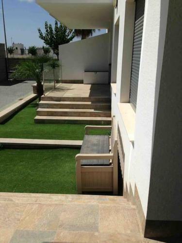 Beautiful Modern 2 Bedroom, 2 Bathroom Apartment