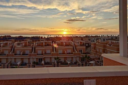 Apartment With Private, Heated Jacuzzi, Ac, Pool