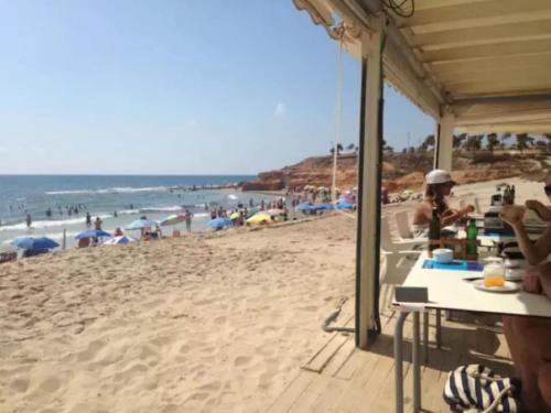 Apartamento Modern Ground Floor Flat Within Walking Distance To The Sea.