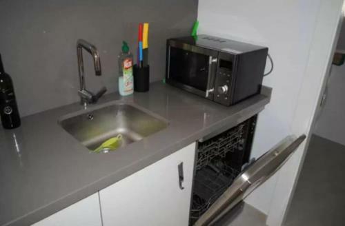 Apartamento Modern Ground Floor Flat Within Walking Distance To The Sea.