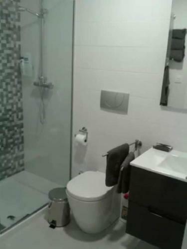 Apartamento Modern Ground Floor Flat Within Walking Distance To The Sea.