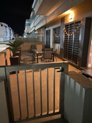 Apartamento Modern Ground Floor Flat Within Walking Distance To The Sea.