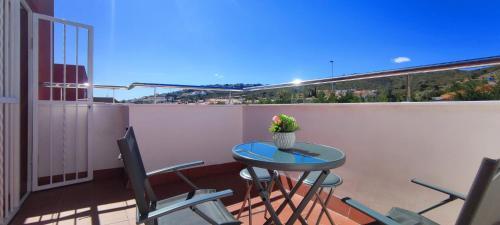 Tabarca Chalet Con Jard�n Y Piscina Comunitaria