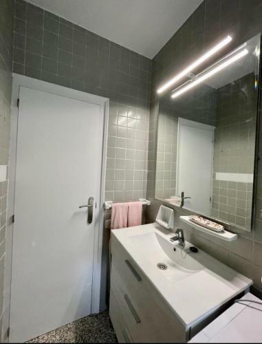 Apartamentos Ismael. Isabel