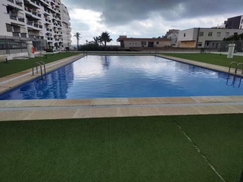 Apartamento Con Piscina Comunitaria Y Terraza