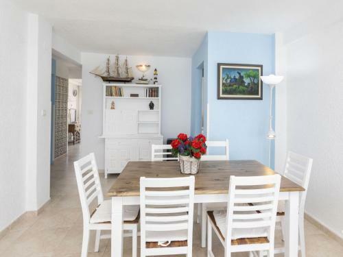 Apartment Torre Hirta By Interhome