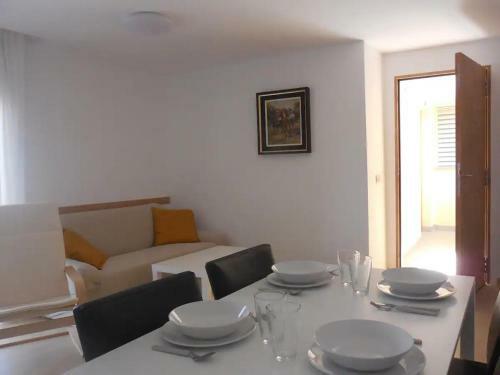 Apartamentos Reformados Pompeya I Y II