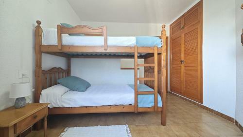 Merbea Magn�fica Villa En Pe��scola