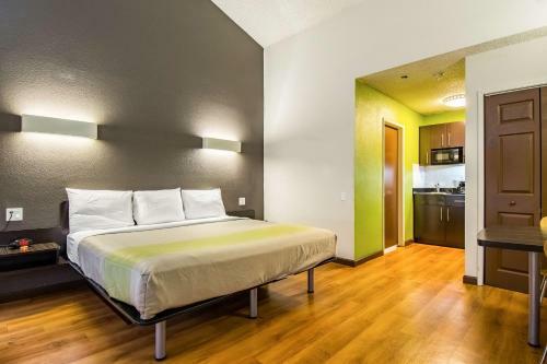 Motel Studio 6 Cypress