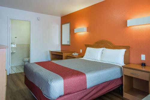 Motel 6 Concord