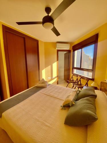 Cer� Amplio Apartamento En El Centro