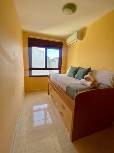 Cer� Amplio Apartamento En El Centro
