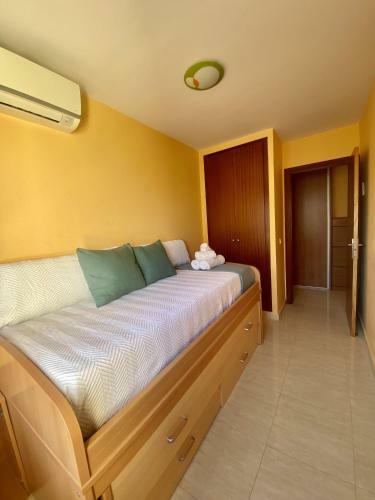 Cer� Amplio Apartamento En El Centro