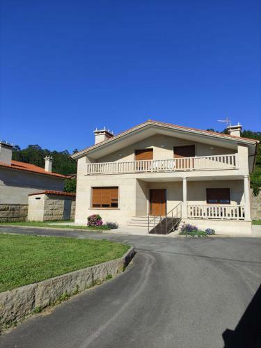 Chalets Tito G�mez Meis