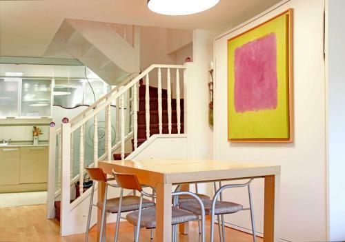 Apartamento Casa La Hiedra D�plex Independiente Jard�n Privado