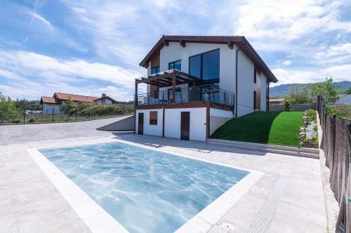 Villa Vacacional La Raizona