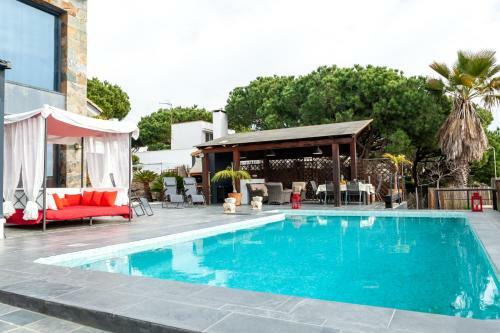Chalet Con Piscina Privada En Mazag�n