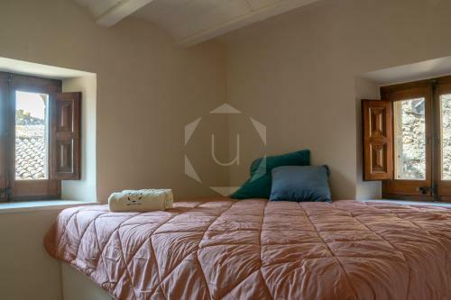 Pals - Maison M�di�vale Tout Confort