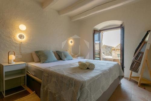Pals - Maison M�di�vale Tout Confort