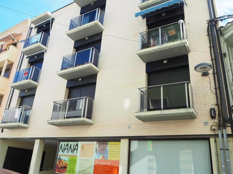 Apartamento C�ntrico Con Parking En Palamos