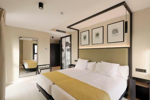 Nuv? Hotel Boutique
