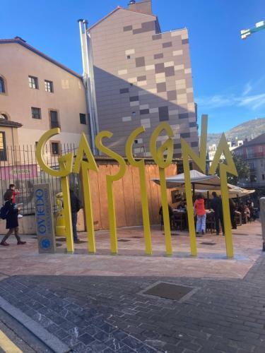 Apartamento Gascona 26 - Pleno Centro, Muy Tranquilo, Parking Gratis En Mismo Edificio, Ascensor, Wifi