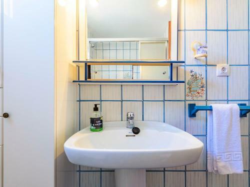 Apartment Paradis-2 By Interhome