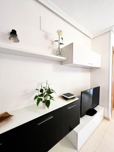 Renovated Apartment On The First Line