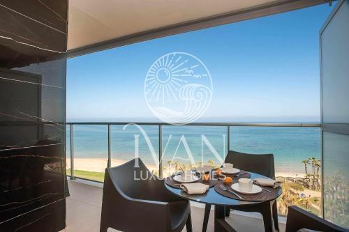 Apartamento Casa Frontbeachiv�n Luxury Homes Frontal 1� L�nea