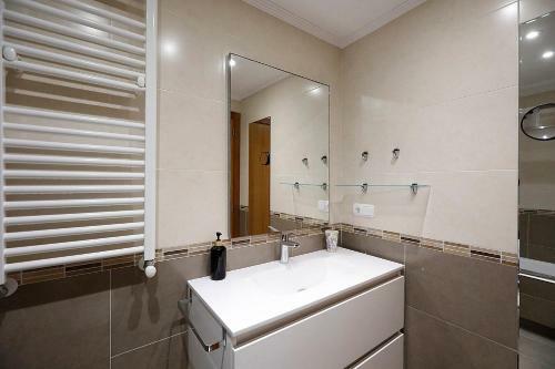 San Sebastian Orio Apartment On The Beach Garage