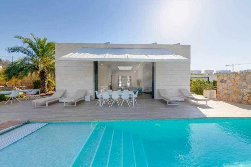 Exclusiva Villa Con Piscina Climatizada Colinas