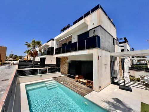 Cape Villa In Cabo De Roig