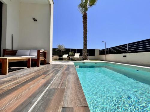 Cape Villa In Cabo De Roig