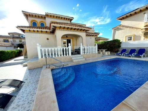 Lovely Villa With Private Pool