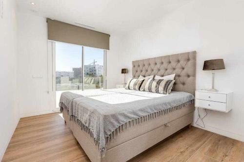 Apartamento Precioso Piso de 3 Dormitorios En Las Colinas