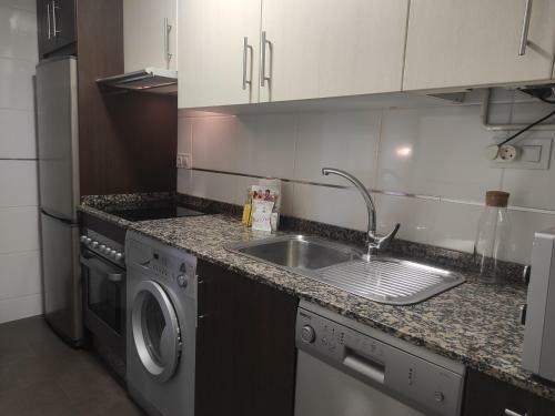 Apartamento 2d.tres Dormitorios Y Balc�n Con Vistas Al Parque