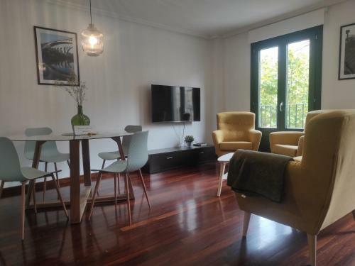 Apartamento 2d.tres Dormitorios Y Balc�n Con Vistas Al Parque