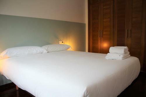 Apartamento 2d.tres Dormitorios Y Balc�n Con Vistas Al Parque