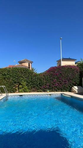 Inviting 4-bed Villa In Orihuela