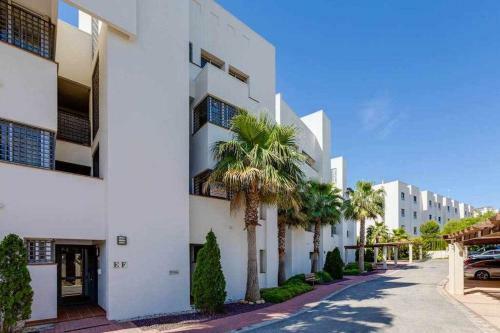 C�modo Apartamento De 2 Dormitorios En Las Colinas