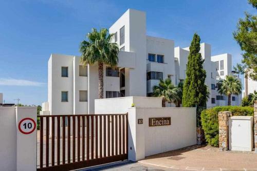 C�modo Apartamento De 2 Dormitorios En Las Colinas