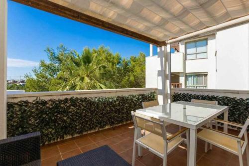 C�modo Apartamento De 2 Dormitorios En Las Colinas