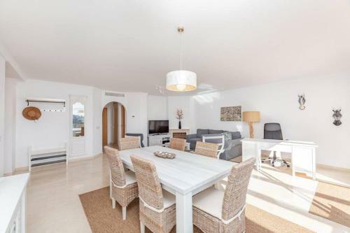 Apartamento Amazing Views And Pool At Mairena Forest Rdr362